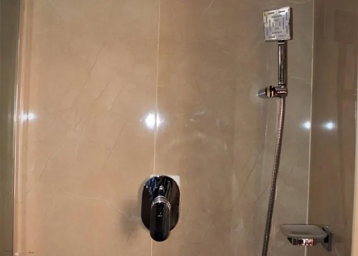 Shanti 2bhk Thamel 5 Min Walk 2nd Floor Apartment *